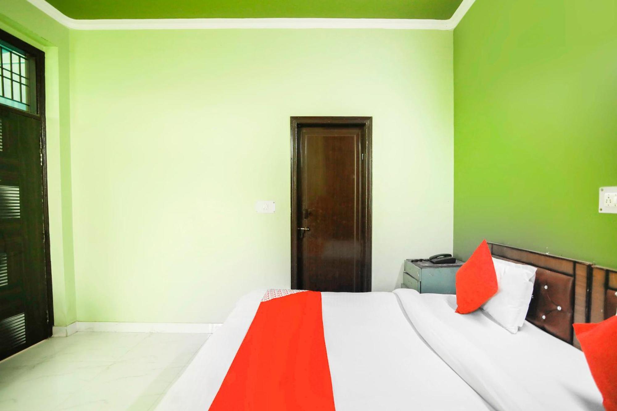 OYO 28604 Akki Residency Hotel Indirapuram Buitenkant foto
