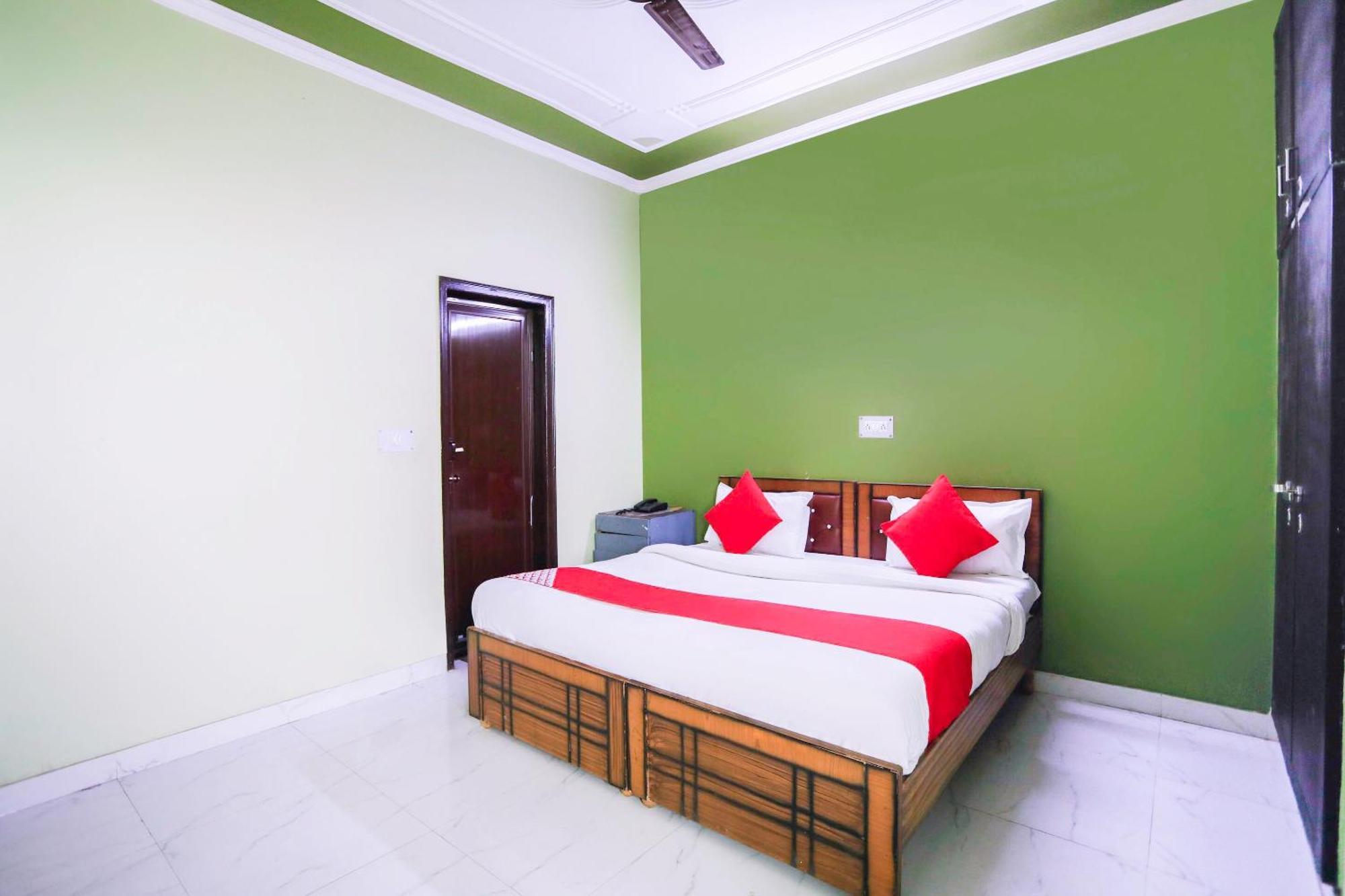 OYO 28604 Akki Residency Hotel Indirapuram Buitenkant foto